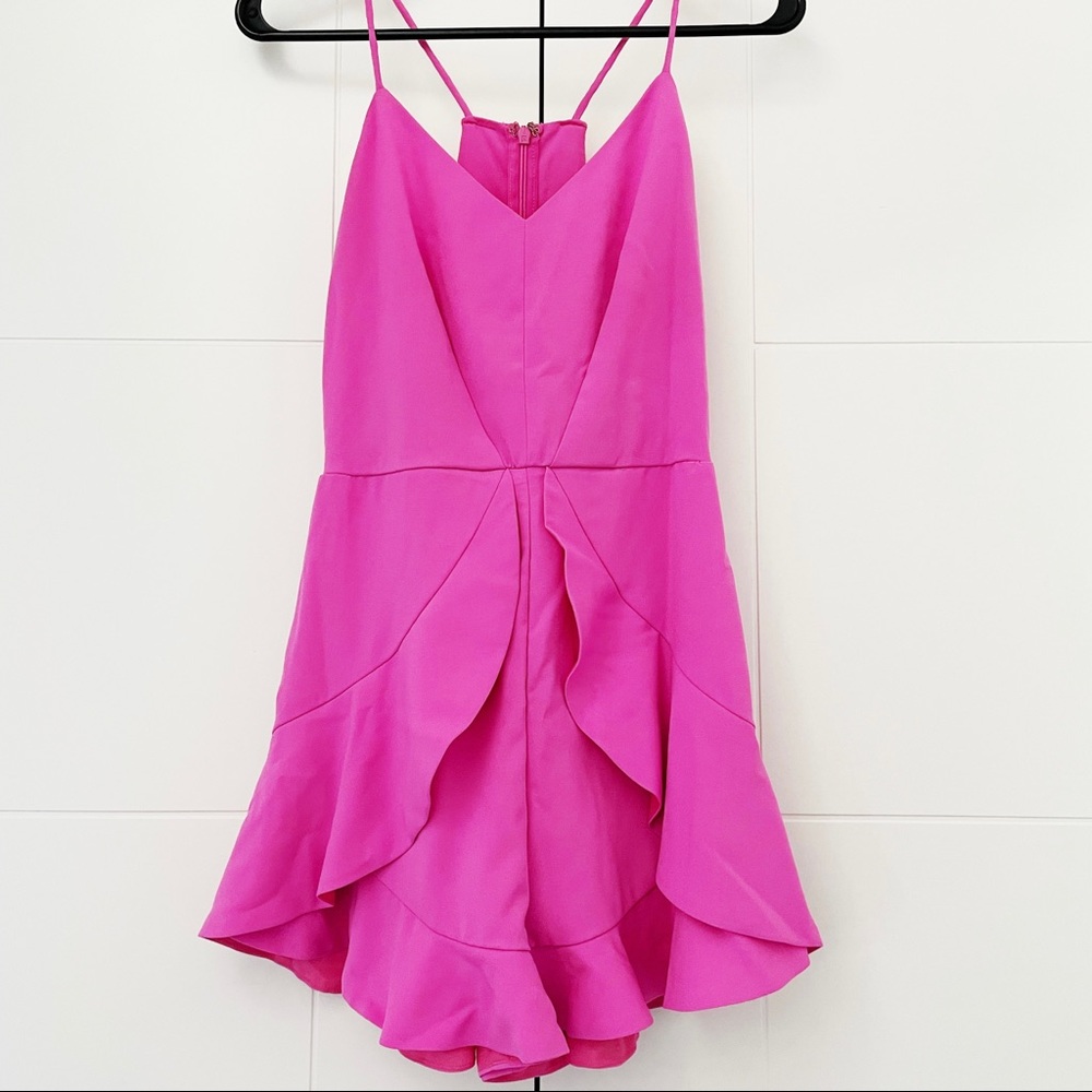 Lulu’s Pink Ruffle Romper size S